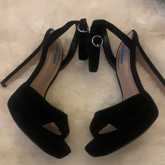 Steve Madden Suede Sandal - Picture 3 of 14